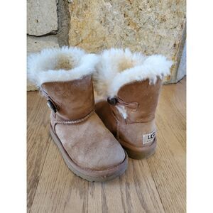 Ugg Baily Button Girls Approx. 9 - 10 VGUC
